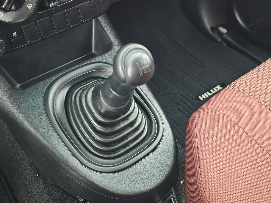 2021 Toyota Hilux GLX 