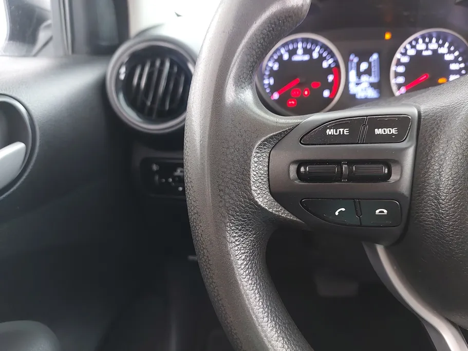 2022 Kia Pegas LX 