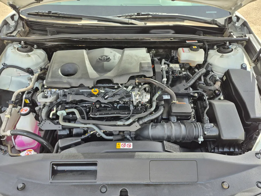 2022 Toyota Camry  LE HEV 
