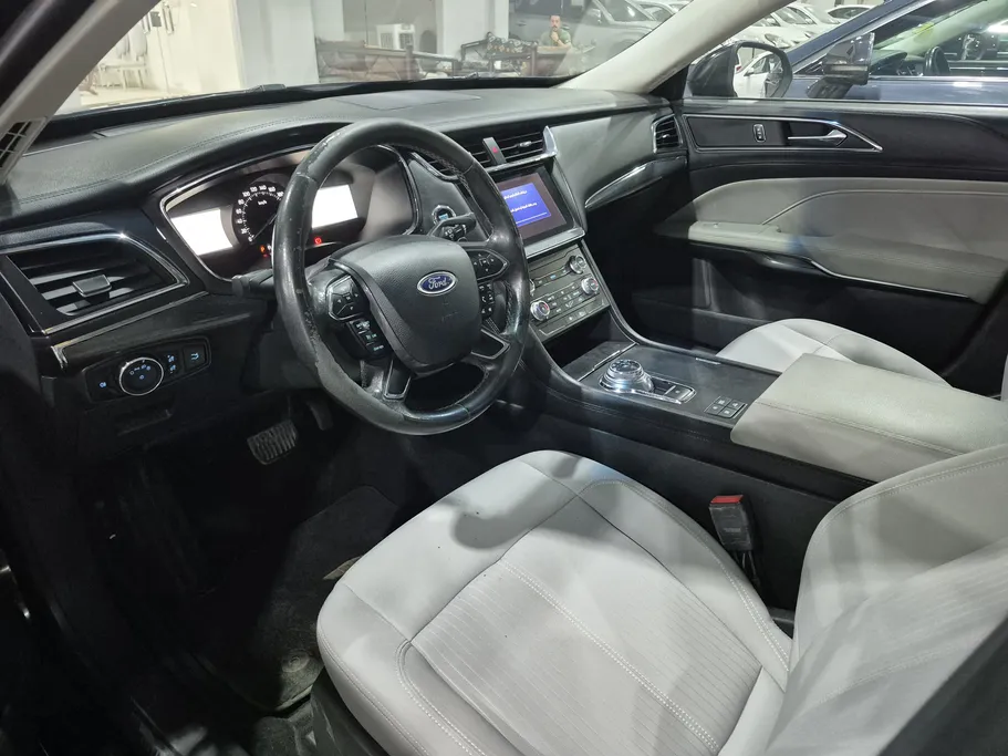 2022 Ford Taurus Ambiente 