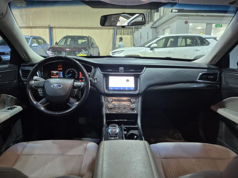 2022 Ford Taurus Ambiente 