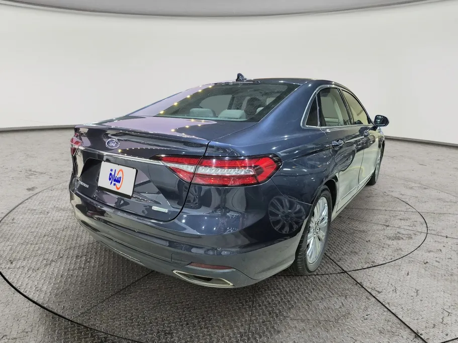 2022 Ford Taurus Ambiente 