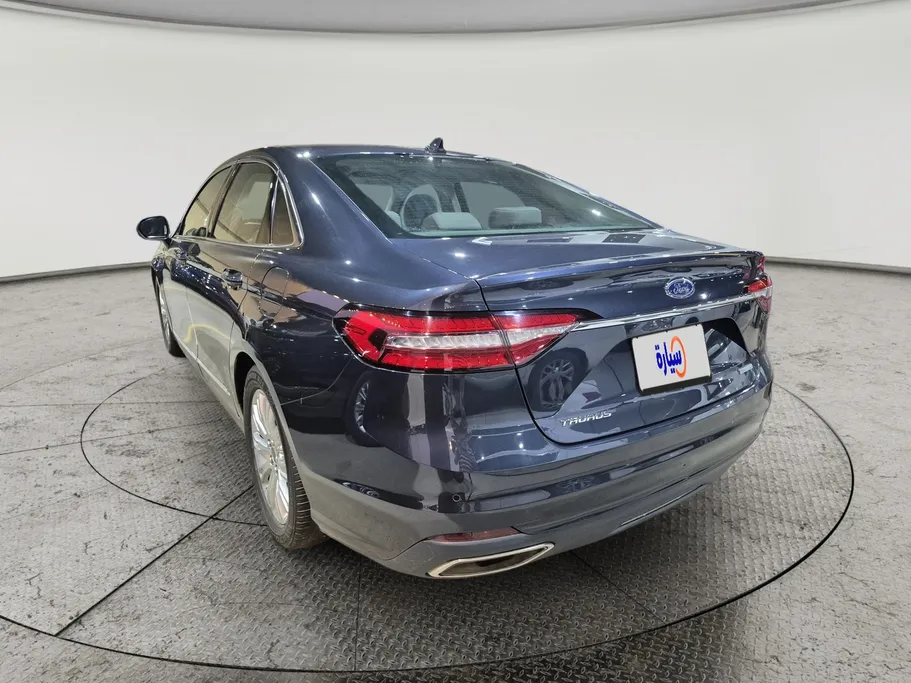 2022 Ford Taurus Ambiente 
