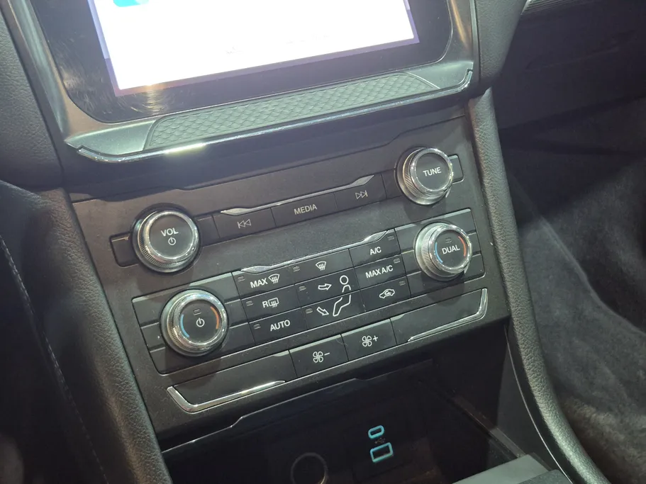 2022 Ford Taurus Ambiente 
