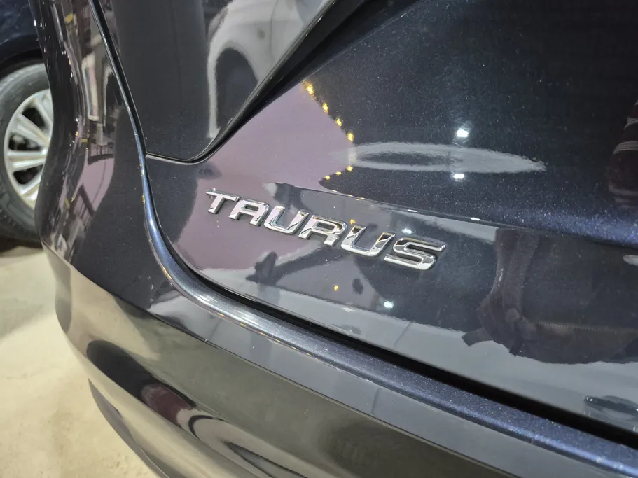 2022 Ford Taurus Ambiente 