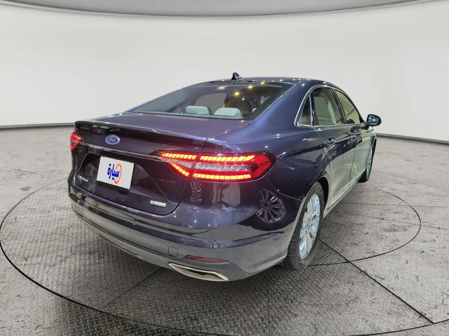 2022 Ford Taurus Ambiente 
