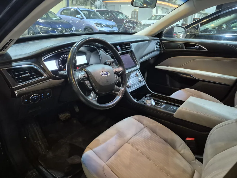 2022 Ford Taurus Ambiente 