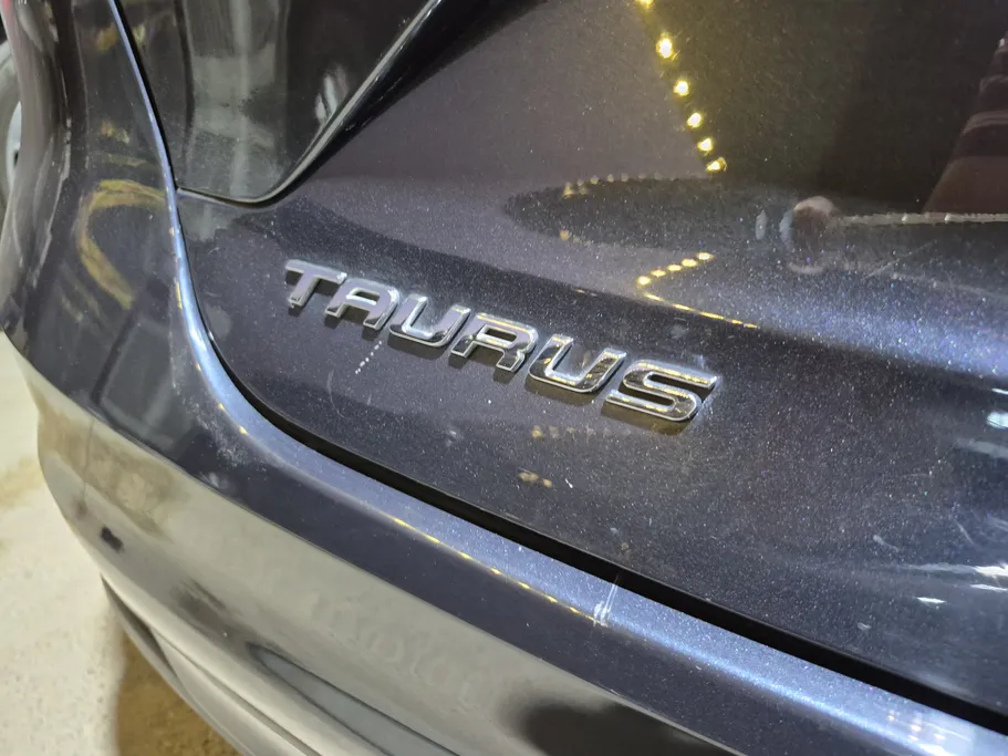 2022 Ford Taurus Ambiente 