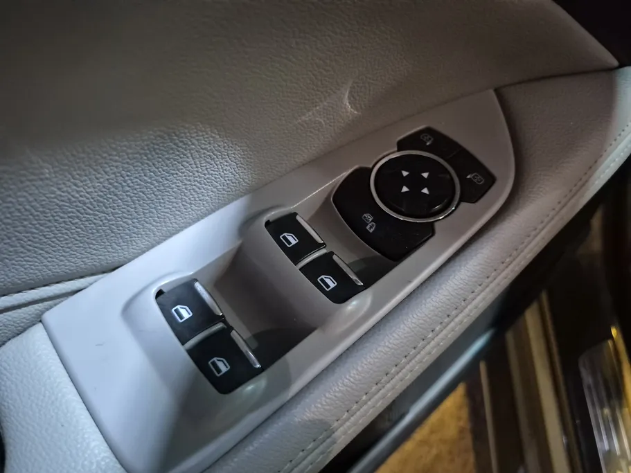 2022 Ford Taurus Ambiente 