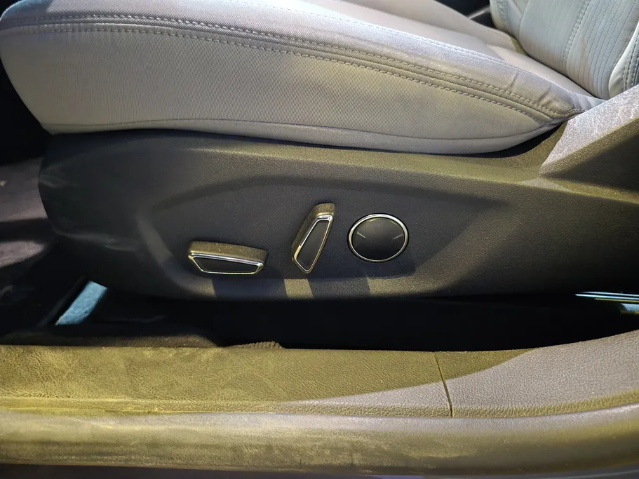 2022 Ford Taurus Ambiente 