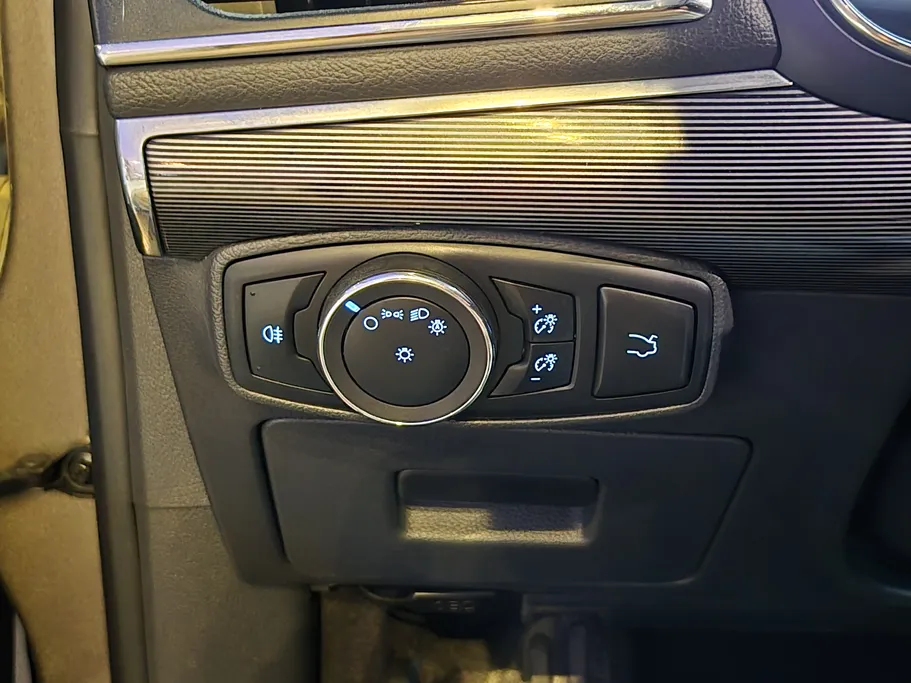 2022 Ford Taurus Ambiente 