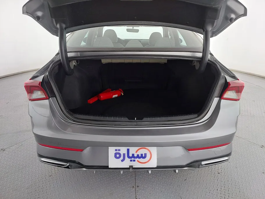 كيا K5 LX 2022 