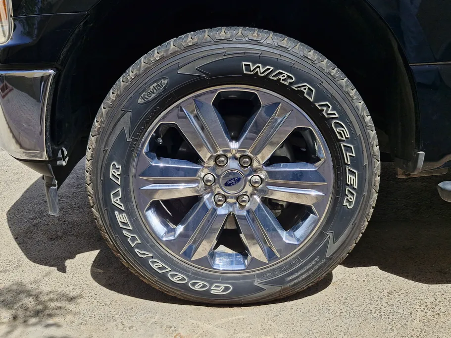 2019 Ford F150 XLT 