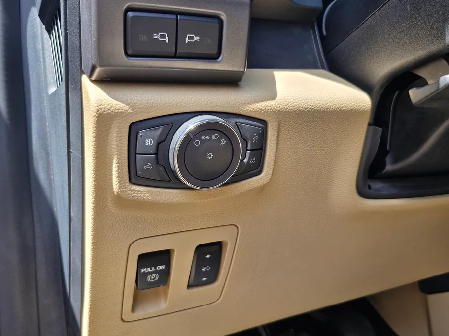 2019 Ford F150 XLT 