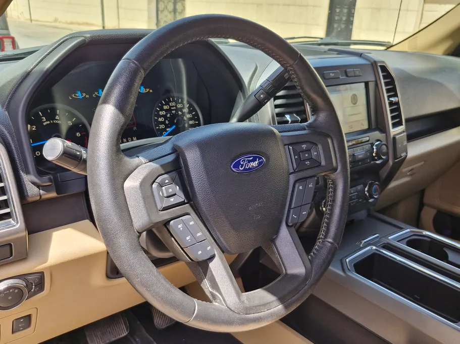 2019 Ford F150 XLT 