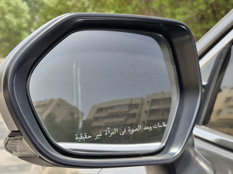 تويوتا كامري LE HEV 2023 