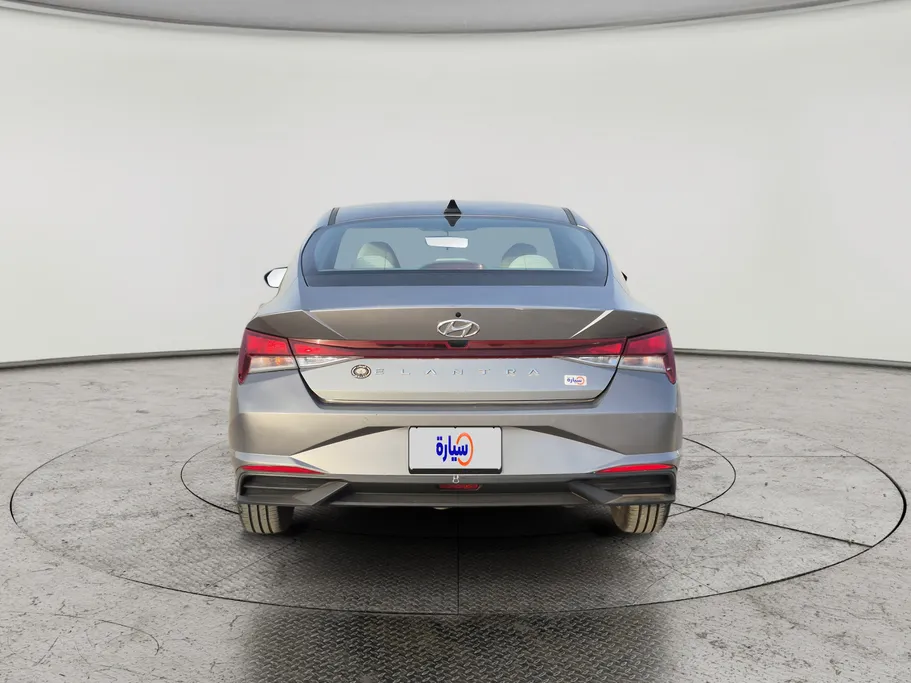 2022 Hyundai Elantra Smart 