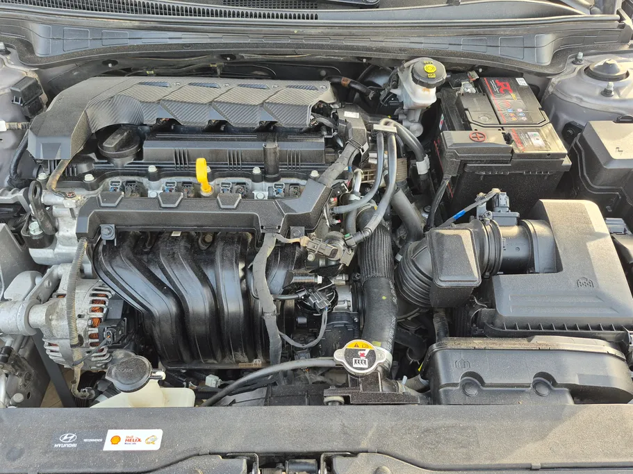 2022 Hyundai Elantra Smart 