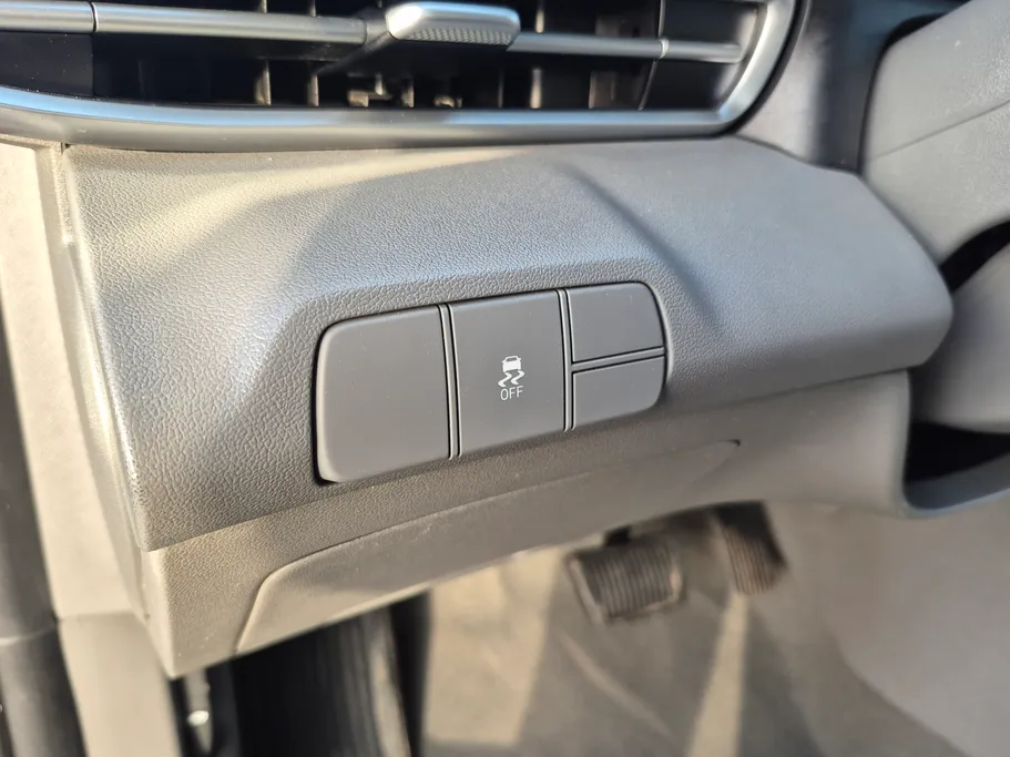 2022 Hyundai Elantra Smart 