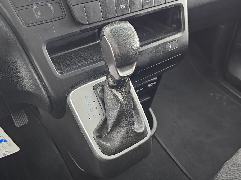 2022 Hyundai Staria Van 
