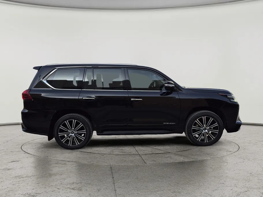 2020 Lexus LX 570 S 