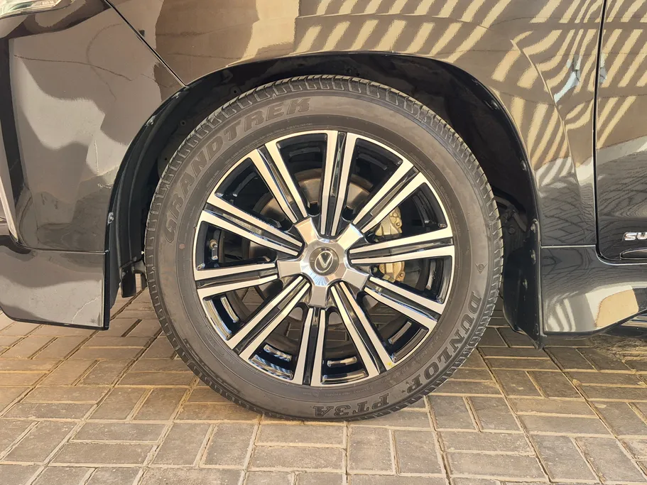 2020 Lexus LX 570 S 