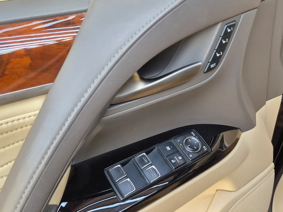 2020 Lexus LX 570 S 
