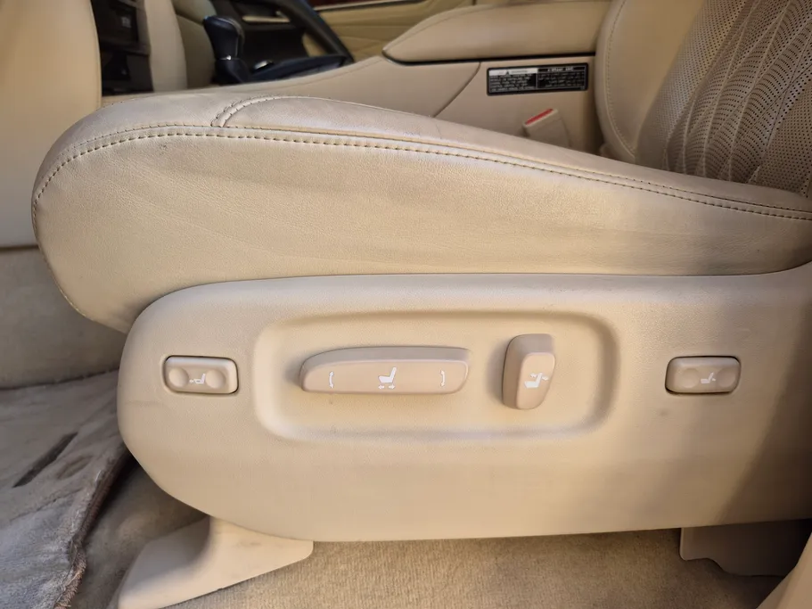 2020 Lexus LX 570 S 