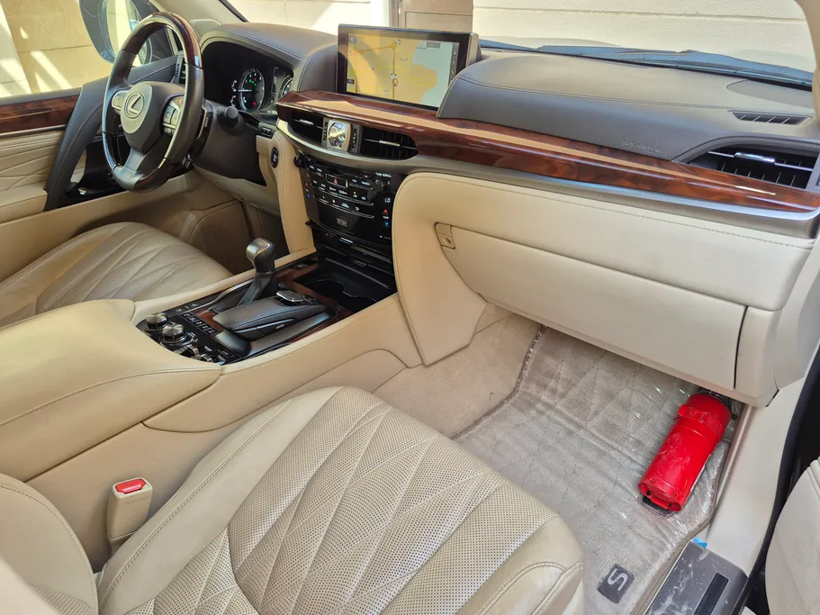 2020 Lexus LX 570 S 