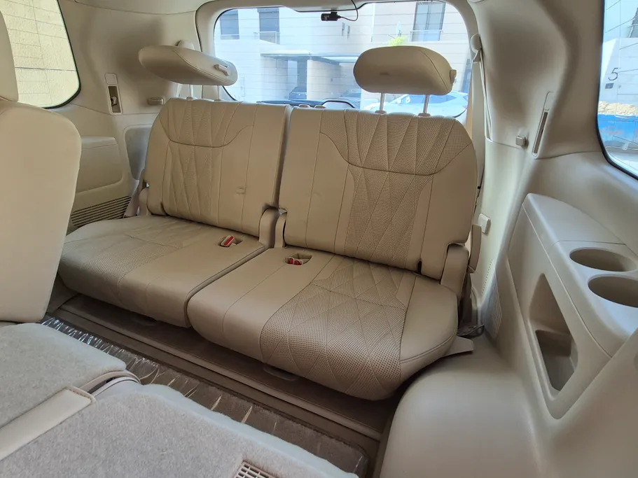 2020 Lexus LX 570 S 