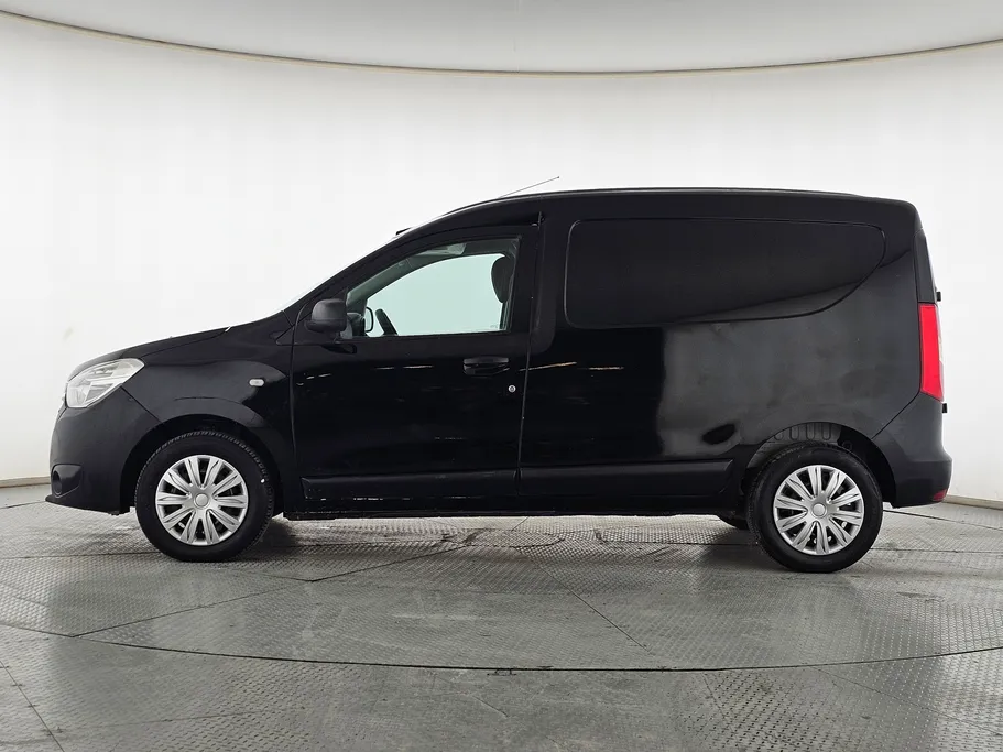 2021 Renault Docker Van بضاعة 