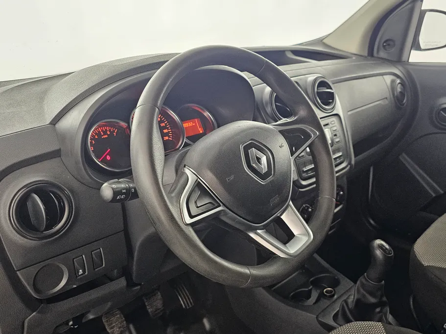 2021 Renault Docker Van بضاعة 