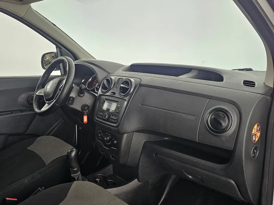 2021 Renault Docker Van بضاعة 