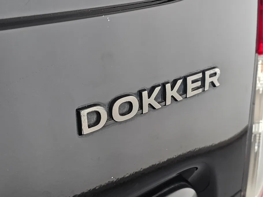 2021 Renault Docker Van بضاعة 