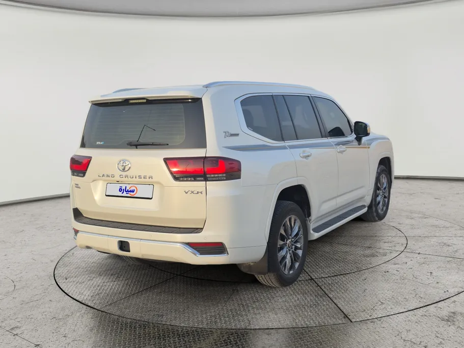 تويوتا لاندكروزر VXR 2022 