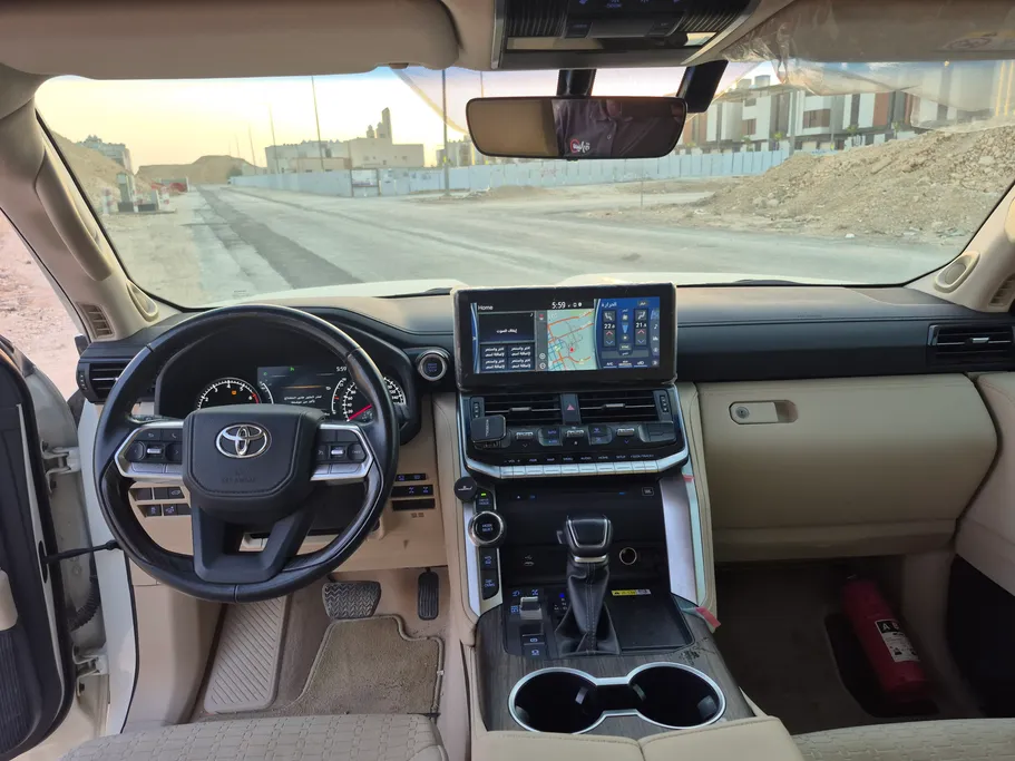 تويوتا لاندكروزر VXR 2022 