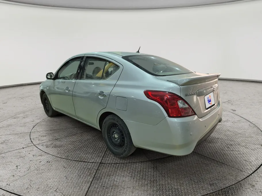 2022 Nissan Sunny SV 