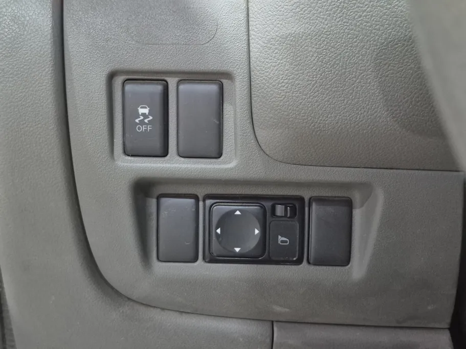 2022 Nissan Sunny SV 