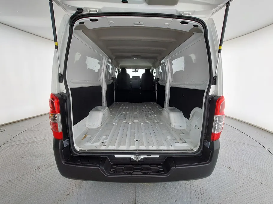 2021 Nissan Urvan NV350 