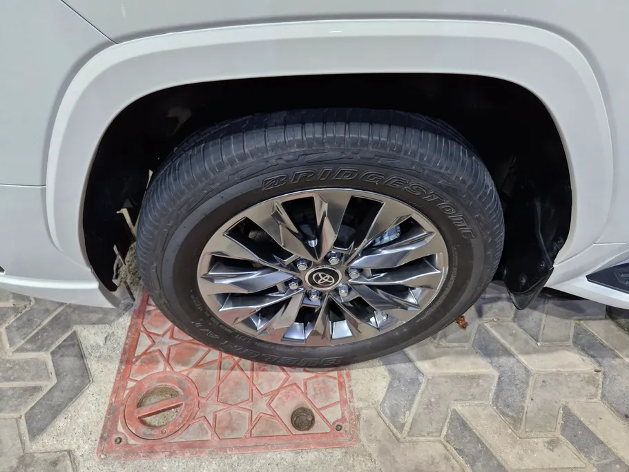 تويوتا لاندكروزر GXR4 DSL 2024 