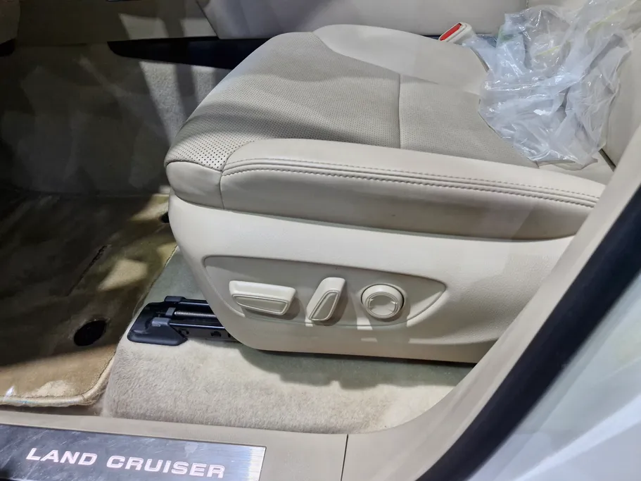 تويوتا لاندكروزر GXR4 DSL 2024 