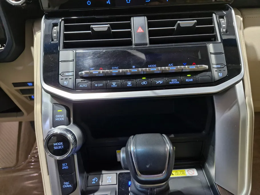 تويوتا لاندكروزر GXR4 DSL 2024 