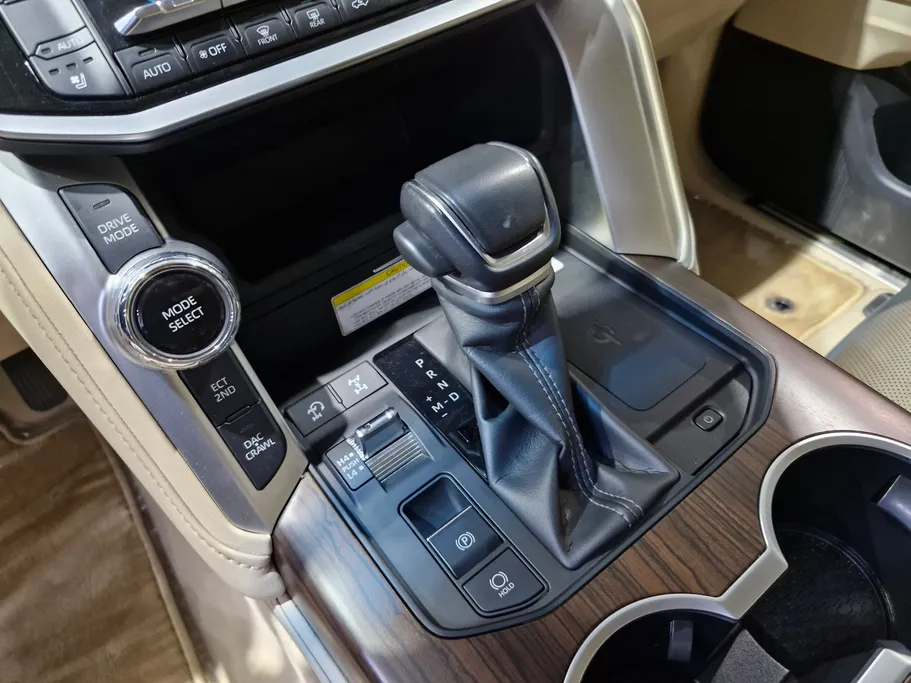 تويوتا لاندكروزر GXR4 DSL 2024 
