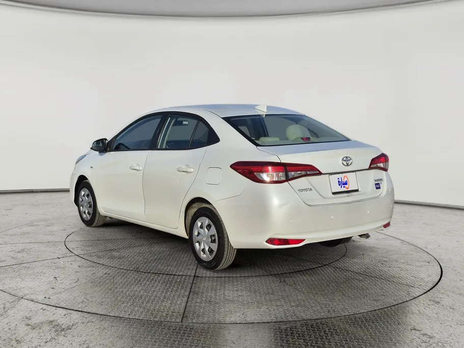 2021 Toyota Yaris  Y 