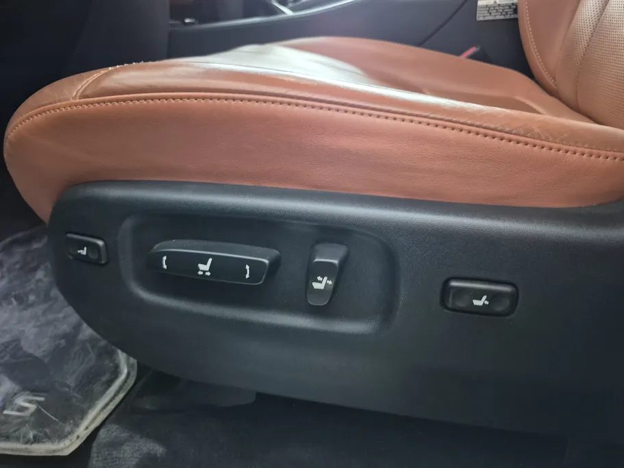 2018 Lexus LX 570 S 