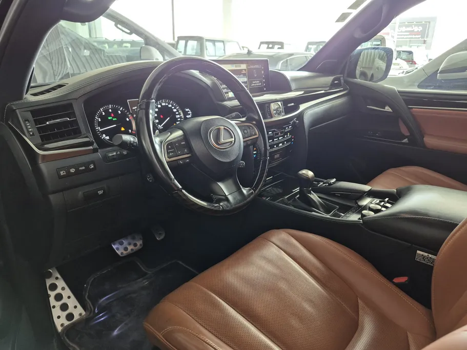 2018 Lexus LX 570 S 