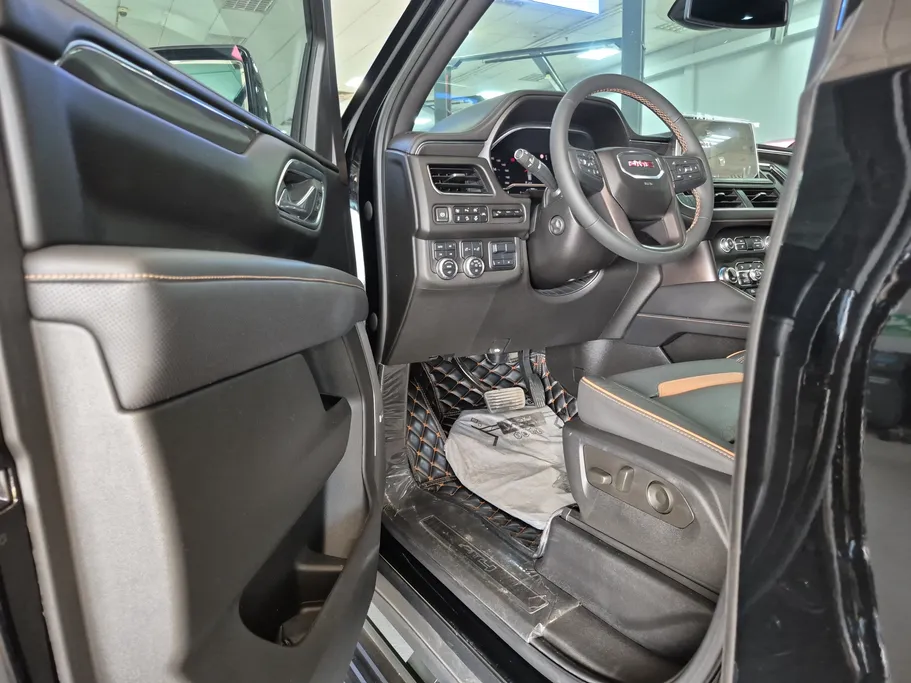 2023 GMC Yukon AT4 