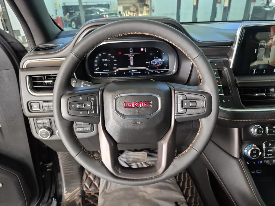 2023 GMC Yukon AT4 