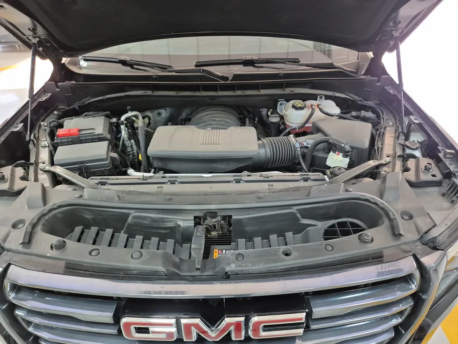 2023 GMC Yukon AT4 