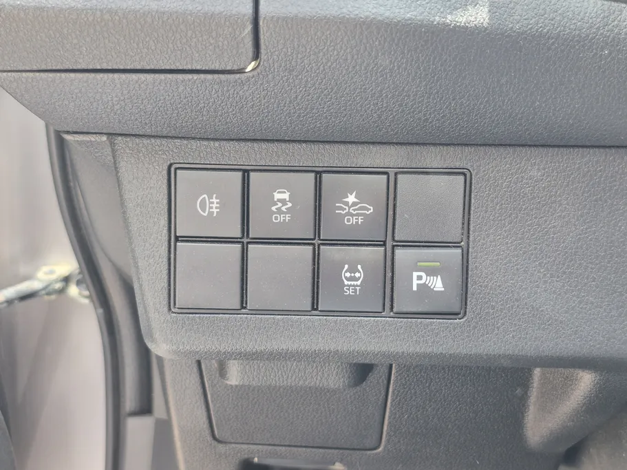 2024 Toyota Yaris  Y Plus 